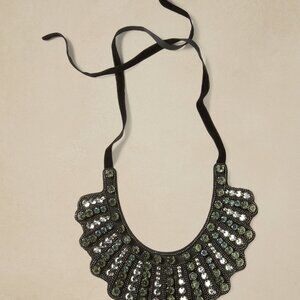 Banana Republic Notorious Necklace